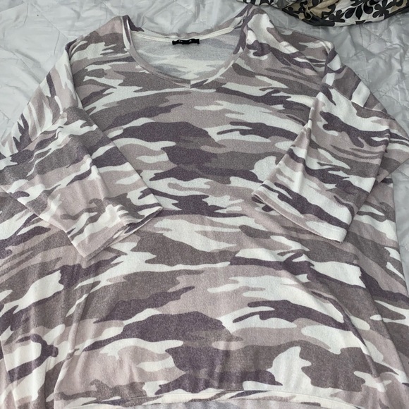 Clothes - most plus size but will fit anyone XL and up! - Picture 6 of 13